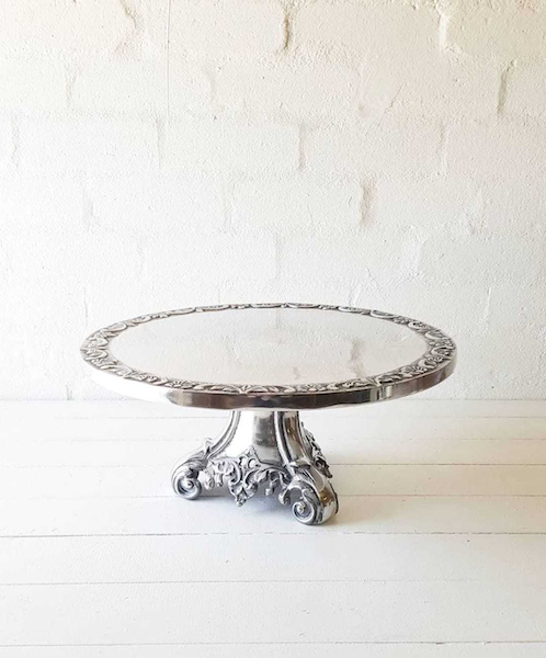 Vintage Round Footed Cake stand - Silver - <p style='text-align: center;'>R 100</p>